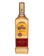 Flaske José Cuervo Especial Gold Tequila med gylden farve og rødt etiket
